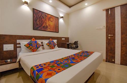 Pune Hotel | FabHotel Royce Studio - Nr Pune International Airport