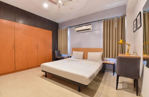 Durgapura Hotel | FabHotel Rushank Palace - Near Jawahar Circle, World Trade Park