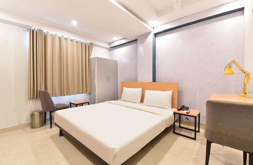 Durgapura Hotel | FabHotel Rushank Palace - Near Jawahar Circle, World Trade Park