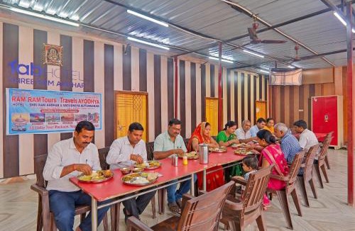 Faizabad Hotel | FabHotel Shree Ram Aadhar 900 Mtr from Ram mandir