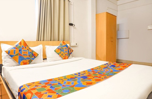Pune Hotel | FabHotel Silver Key