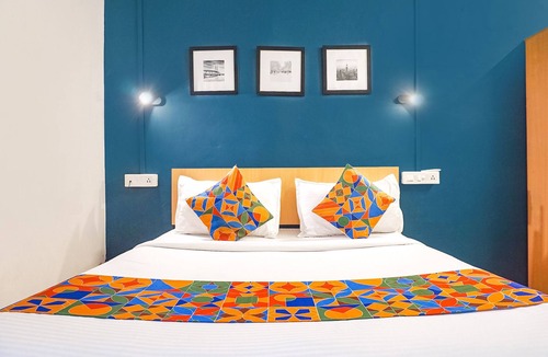 Pune Hotel | FabHotel Silver Key