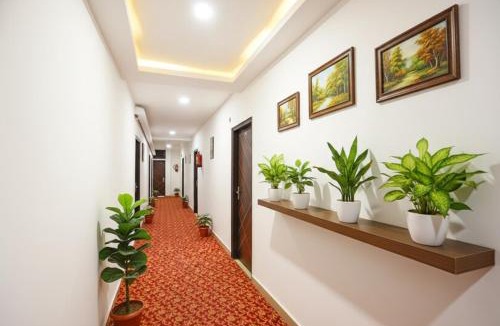 Noida Hotel | FabHotel Silver Stone
