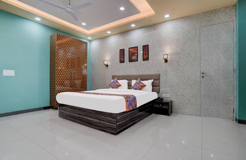 Gurugram Hotel | FabHotel Sky