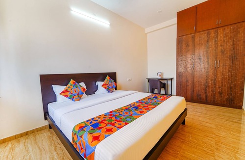 Saravanampatty Hotel | FabHotel Sri Saro Residency