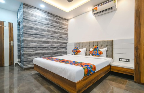 Rau Hotel | Fabhotel Stay Well