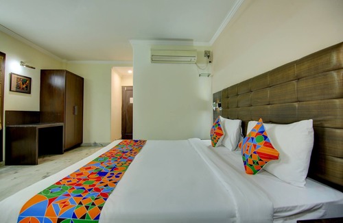 DLF City Hotel | Fabhotel Staywell