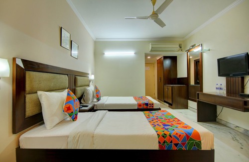 DLF City Hotel | Fabhotel Staywell