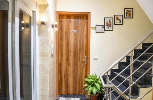 Sector 14 Hotel | FabHotel Sunshine