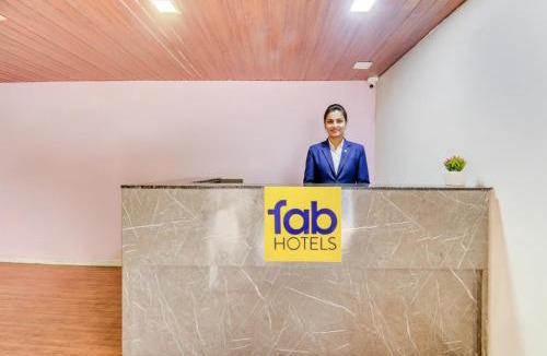 Rajgurunagar Hotel | FabHotel World King