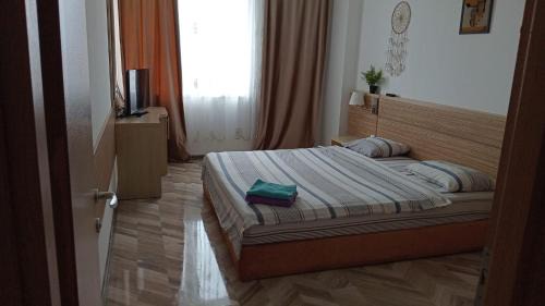 Sector 4 Hotel | FabiRooms