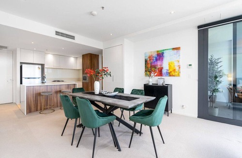 City East Apartment | Fabulous 2BR/2BA Apartment in the Central District