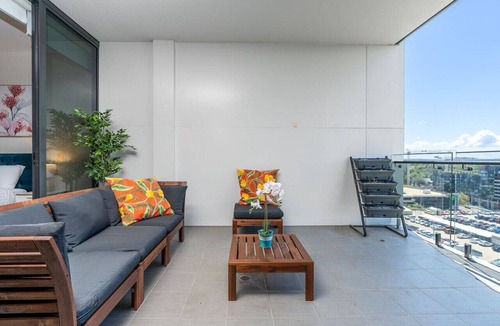 City East Apartment | Fabulous 2BR/2BA Apartment in the Central District