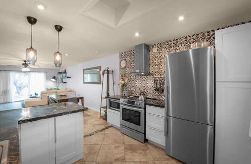 Arcadia Lite Condo | Fabulous Arcadia Condo Wirth a Pool