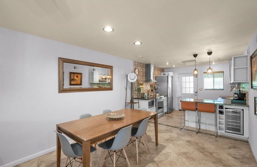 Arcadia Lite Condo | Fabulous Arcadia Condo Wirth a Pool