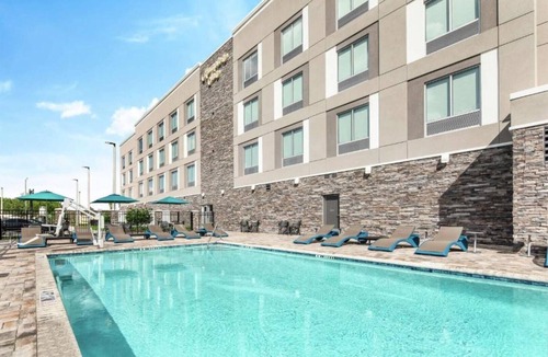 Trinity House | Fabulous Hampton off FL 54