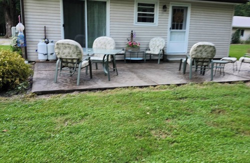 Gypsum House | Fabulous House with AC in Charming Castalia