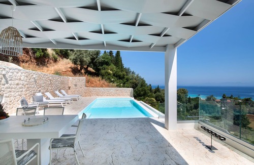 Agios Ioannis Villa | Fabulous modern villa w/private pool and stunning seaviews, next to the beach