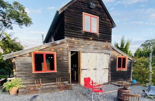 Ellenborough House | Fabulous off-grid creative farmhouse w/ luxury artist studio!
