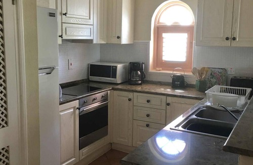 Mount Standfast Apartment | Fabulous Sugar Hill Penthouse with Roof Terrace