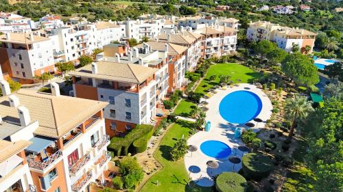 Montechoro Apartment | Fabulous Sunny Pool&Garden Condo by BeCherish