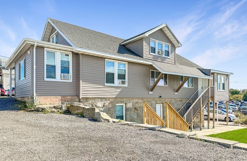 Groton Apartment | Fabulous Two-Bedroom