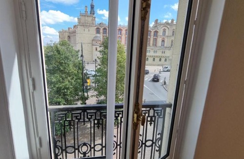 Saint-Germain-en-Laye Apartment | Face château St Germain en Laye, appartement 4 à 6 personnes, 23 min de Paris Champs-Elysées