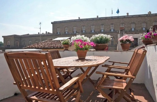 Oltrarno Apartment | Facing Florence's beloved Pitti Palace and Gardens