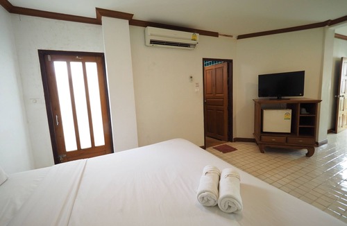 Nai Wiang Hotel | Fah Place Hotel