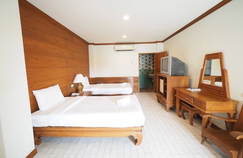 Nai Wiang Hotel | Fah Place Hotel