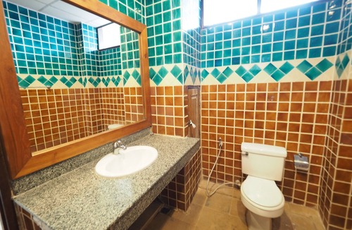 Nai Wiang Hotel | Fah Place Hotel