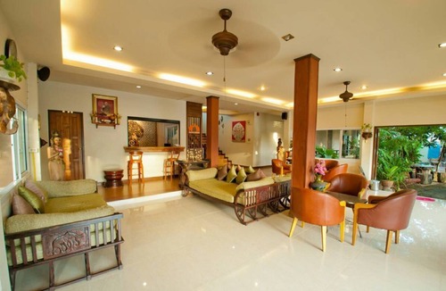 Phichit Hotel | Fahluang Residence