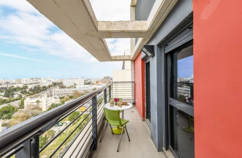 Tel Aviv Apartment | Fair Grounds STU Univ. by Sea N' Rent