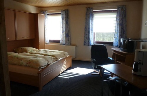 Hildesheim District Apartment | Fair guests Harz visitors Bike - and Outdoorpark Bad Salzdetfurth