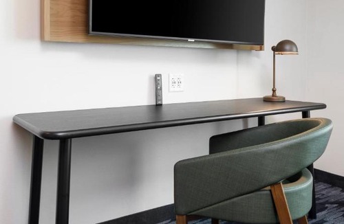Duluth Hotel | Fairfield by Marriott Inn & Suites Duluth