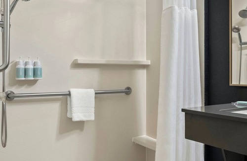 Mount Pleasant Hotel | Fairfield by Marriott Mt Pleasant