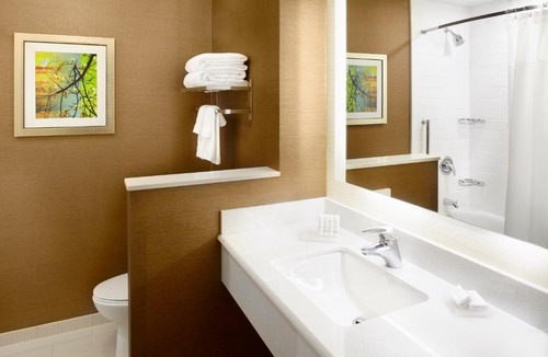 Triadelphia Hotel | Fairfield by Marriott Inn & Suites Wheeling at The Highlands