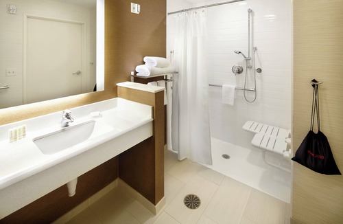 Triadelphia Hotel | Fairfield by Marriott Inn & Suites Wheeling at The Highlands
