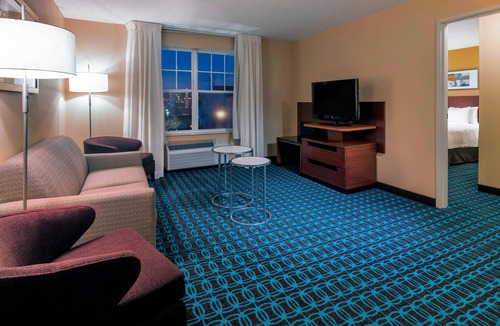 Union Hill Hotel | Fairfield Inn Kansas City Downtown/Union Hill by Marriott