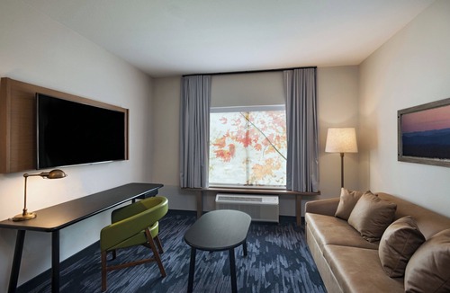 Missouri City Hotel | Fairfield Inn & Suites by Marriott Houston Missouri City