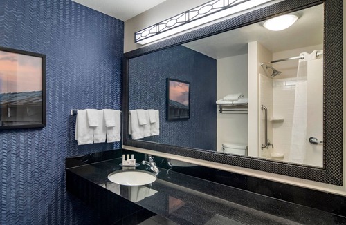 Commerce Hotel | Fairfield Inn & Suites by Marriott Commerce