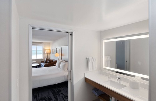 Rockaway Beach Hotel | Fairfield Inn & Suites by Marriott San Francisco Pacifica