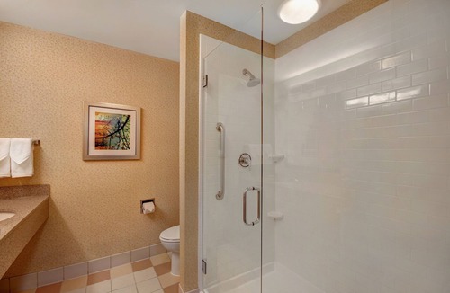 Romulus Hotel | Fairfield Inn & Suites by Marriott Detroit Metro Airport Romulus