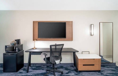 Memphis Hotel | Fairfield Inn & Suites Memphis I-240 & Perkins