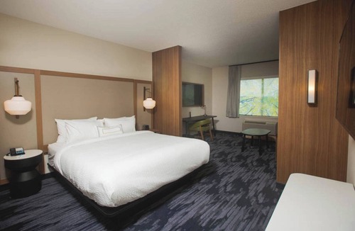 Broomall Hotel | Fairfield Inn & Suites Philadelphia Broomall/Newtown Square