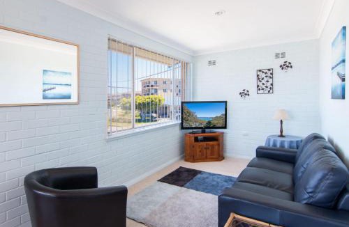 Tuncurry Apartment | Fairholme 8