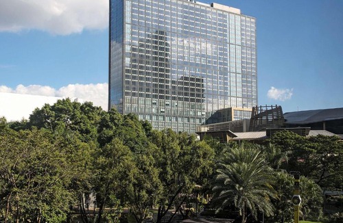 San Lorenzo Hotel | Fairmont Makati