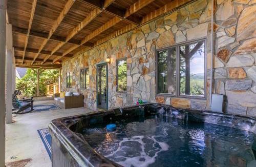 Spruce Pine House | Fairway Gem at Spruce Pine