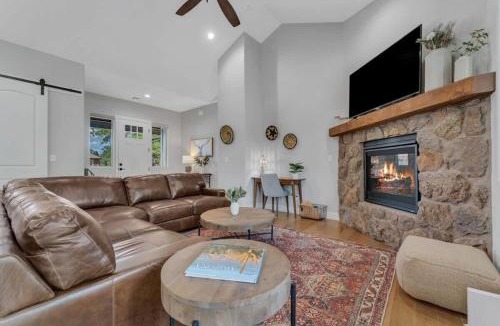 Williams House | Fairway Luxury Mountain Retreat