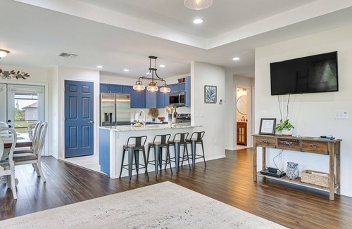 Eisenhower House | Fairways & MLB Fun! Poolside Haven in Lehigh Acres